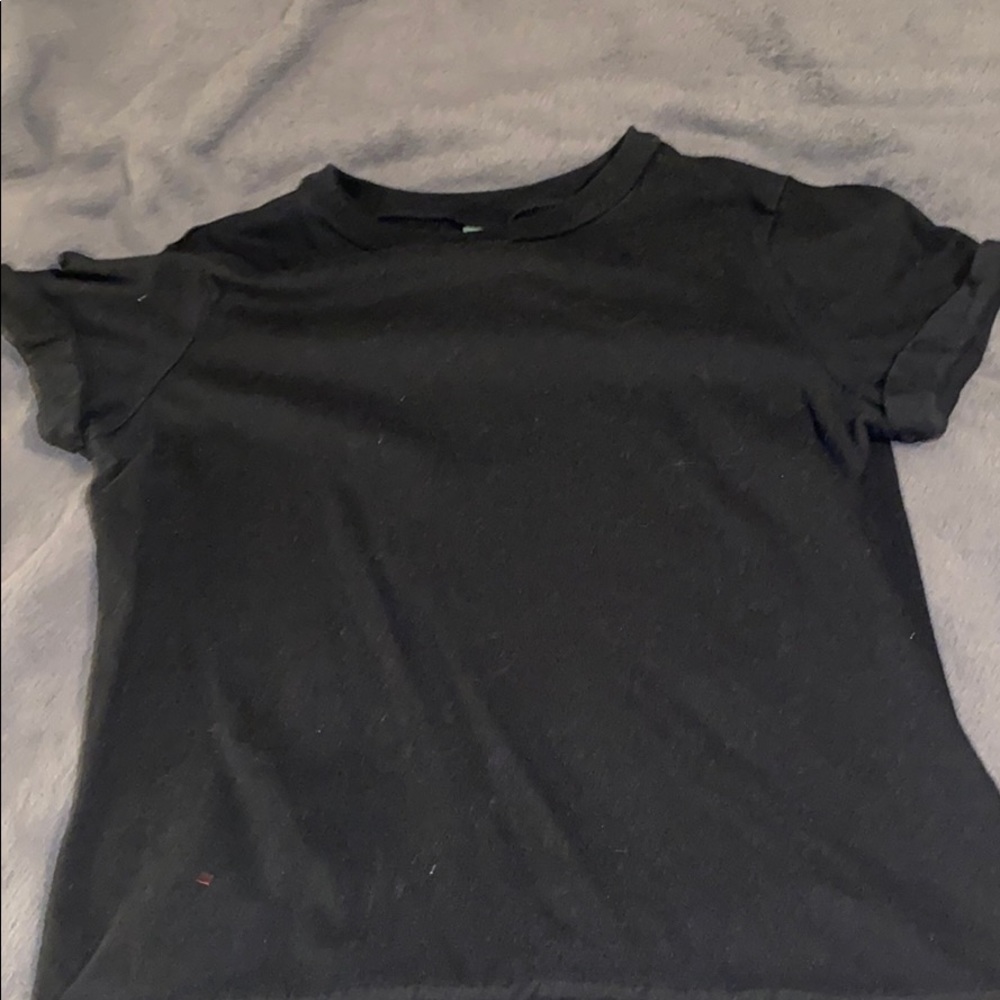 Black everyday tee